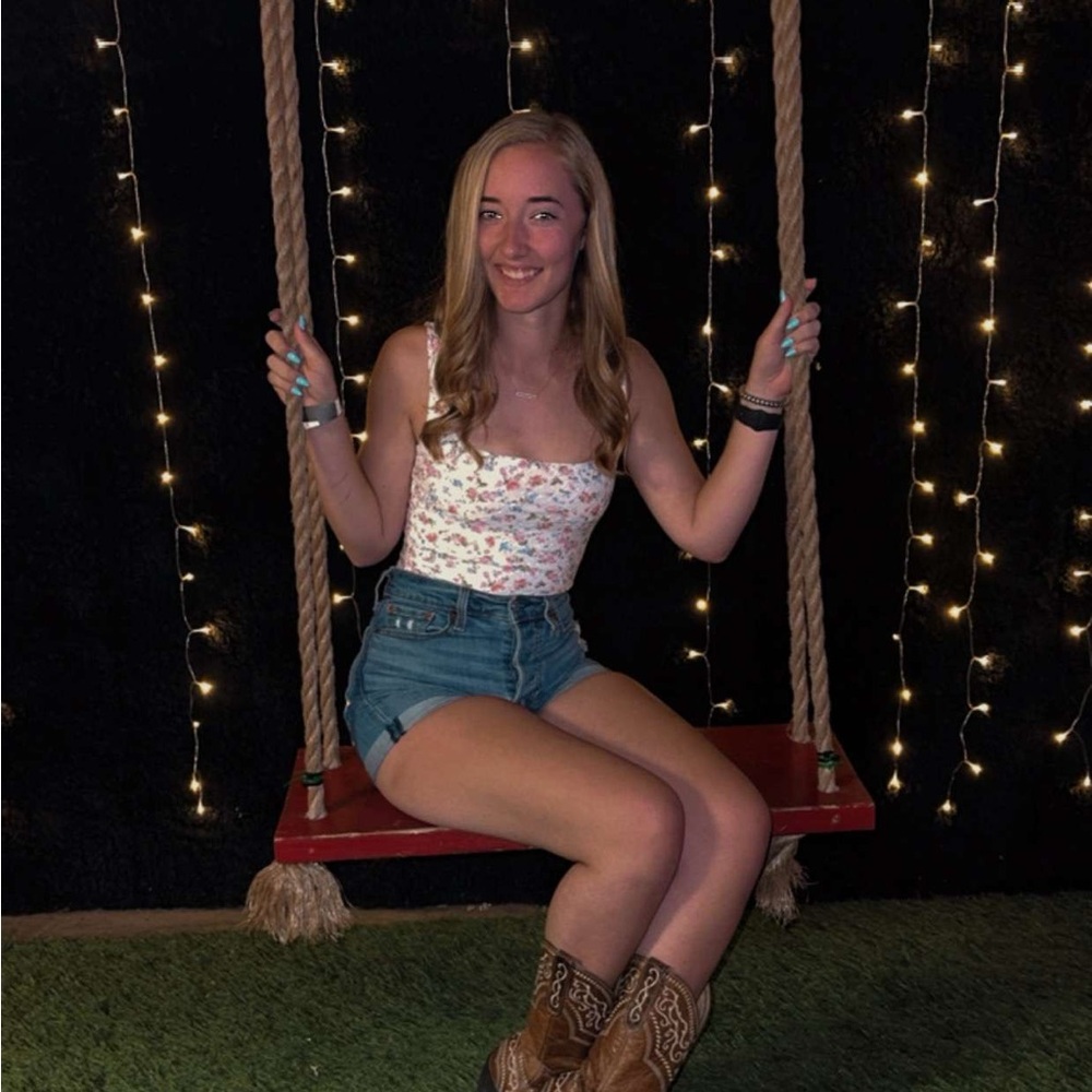 Meet your Posher, Catherine